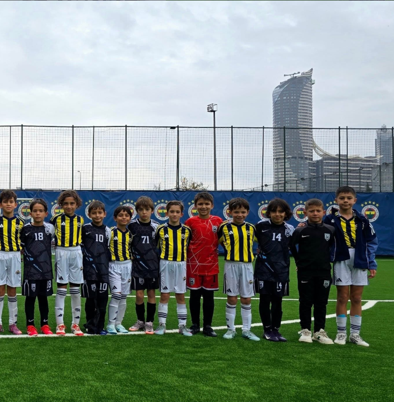 Alfa Spor ve Fenerbahçe genç oyuncuları sahada birlikte